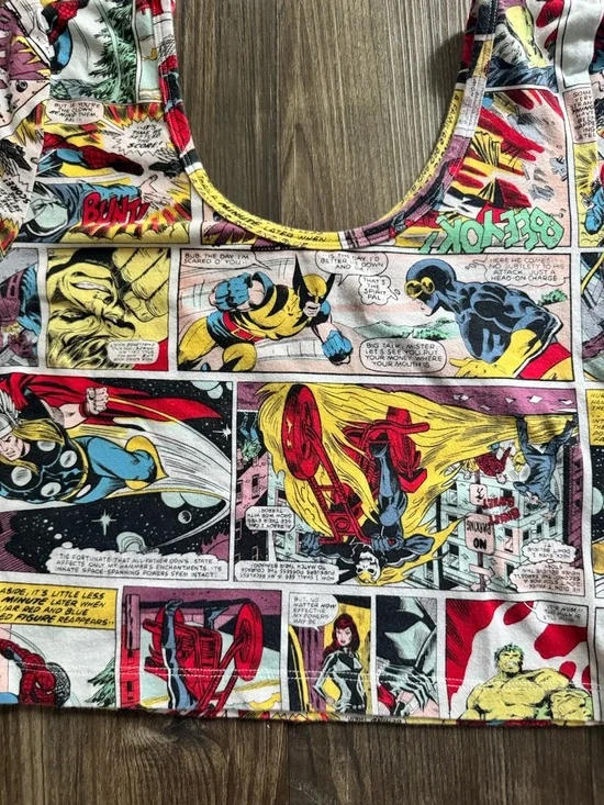 Marvel Comics Graphic Tee - Size M - Picture 2 of 4